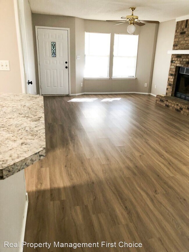 Foto del edificio - 3 br, 2 bath House - 6621 Sunchase Lane