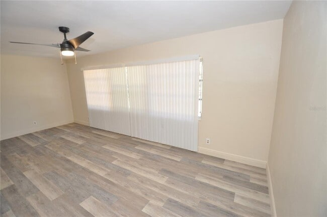 Building Photo - 1341 Ave S NW