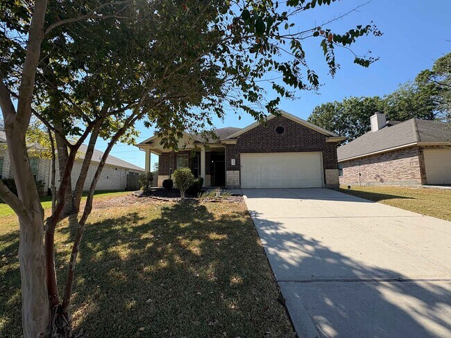 Foto del edificio - 13529 Raintree Dr