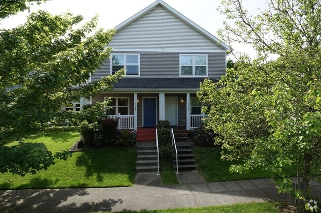 Building Photo - 5725 33rd Ave S