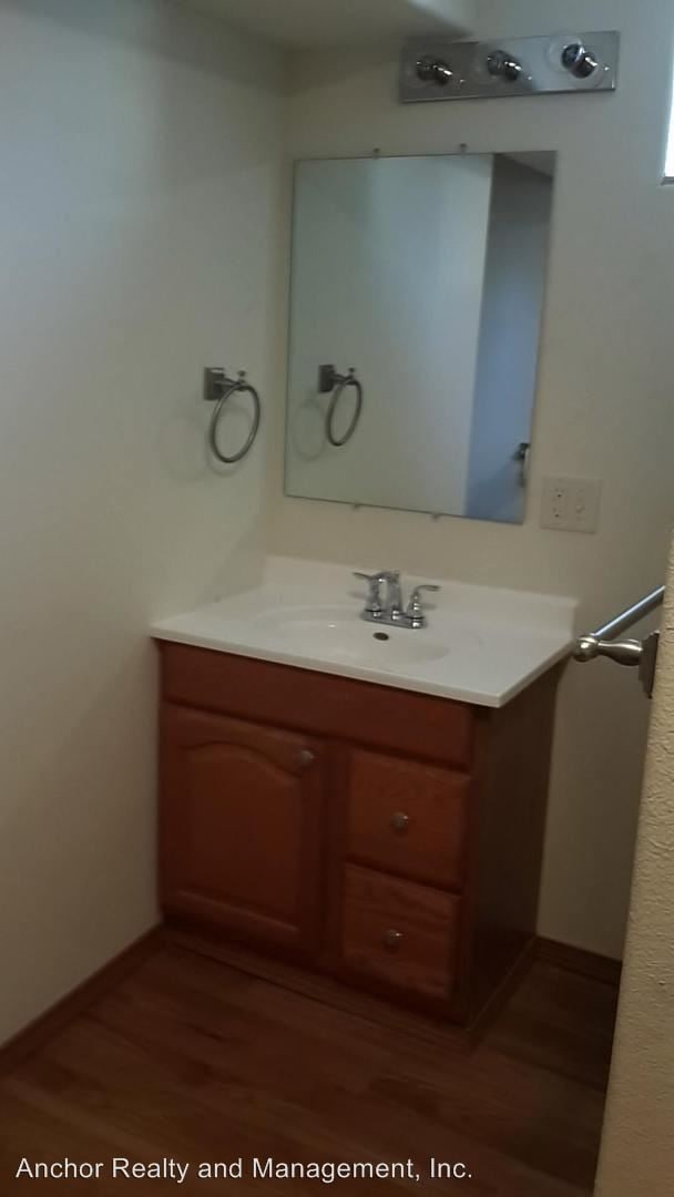 Building Photo - 4 br, 2 bath House - 15 7th St NW