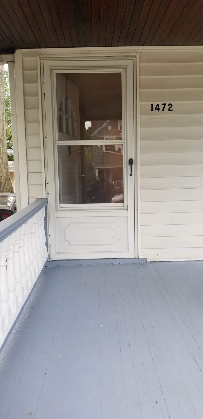 1472 Wyandotte Ave, Lakewood, OH 44107 Townhome Rentals in Lakewood