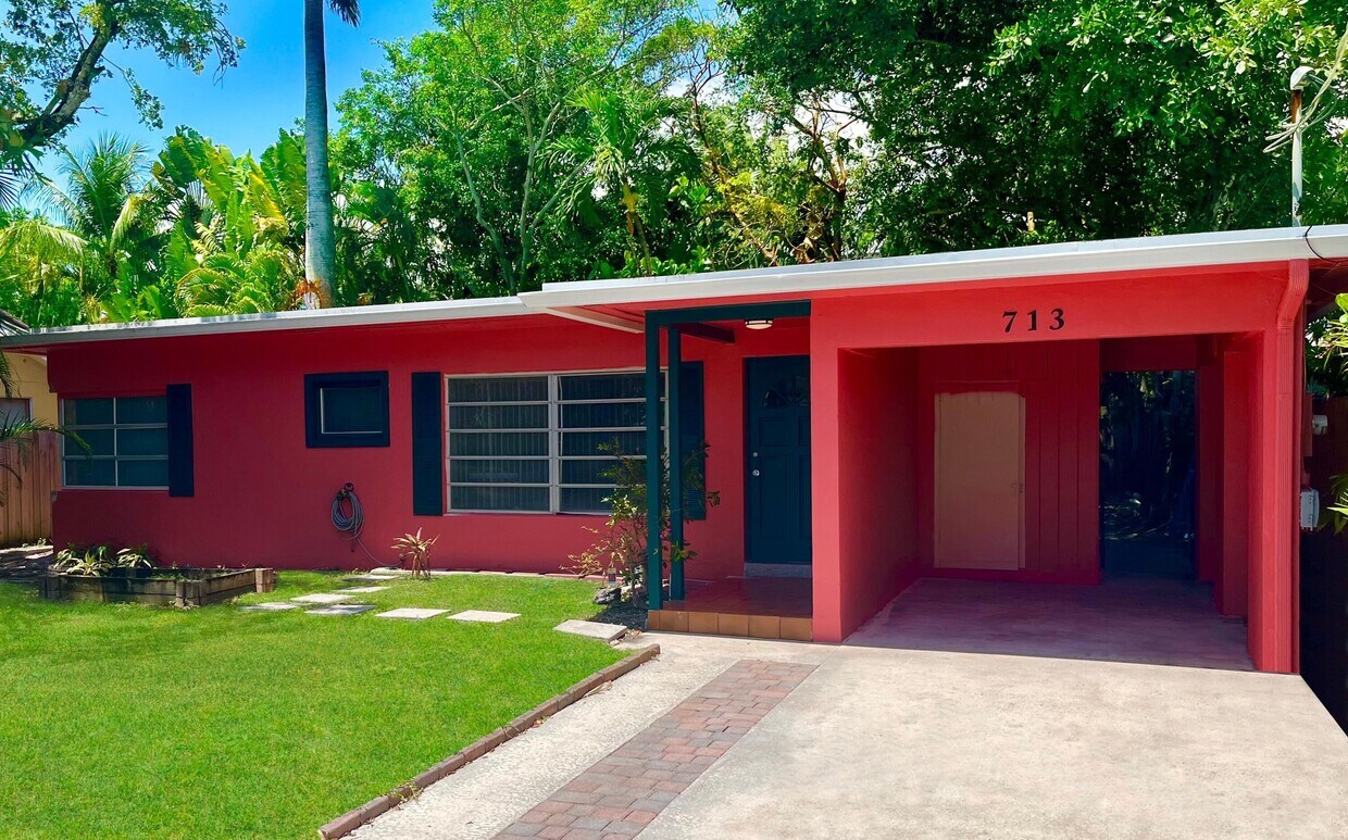 Foto principal - 713 NE 17th Terrace