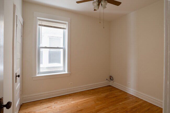 Foto del edificio - 3541 N Whipple St