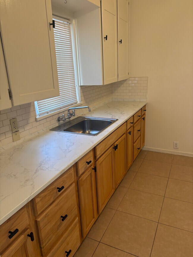 Foto del edificio - 623 14th St NW
