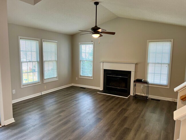 Building Photo - 109 Old Dock Trail, Cary- Bev Roberts Rent...