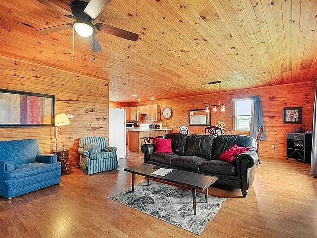 Building Photo - 179 County Road 383