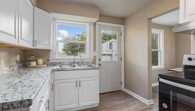 Foto del edificio - 599 Morris Ave