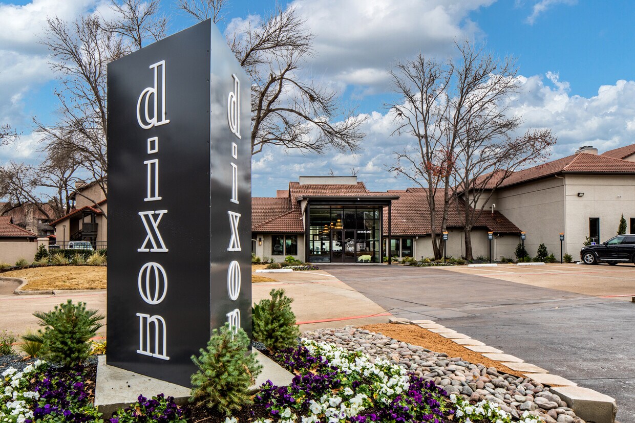 Dixon at Stonegate Apartments in Fort Worth, TX