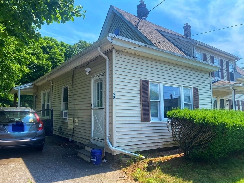 98102102 Cottage St, Franklin, MA 02038 Townhome Rentals in Franklin MA