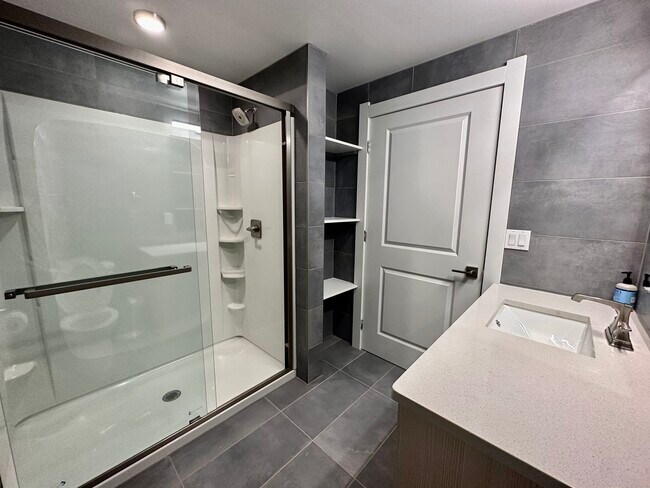 Foto del edificio - 2500 N High St