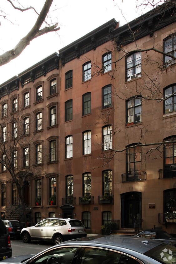 Foto del edificio - 44 W 12th St