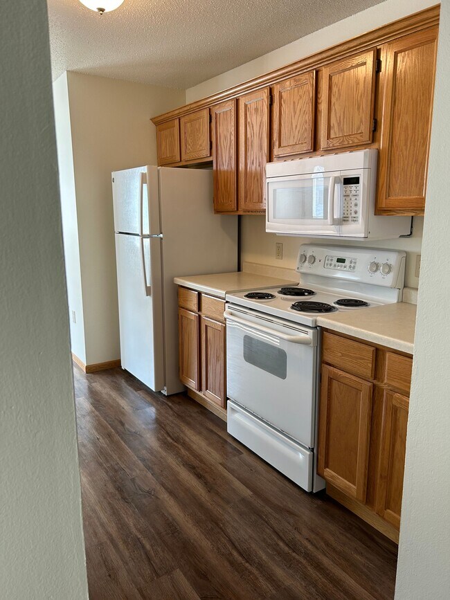 Foto del edificio - Mark Ave Townhomes