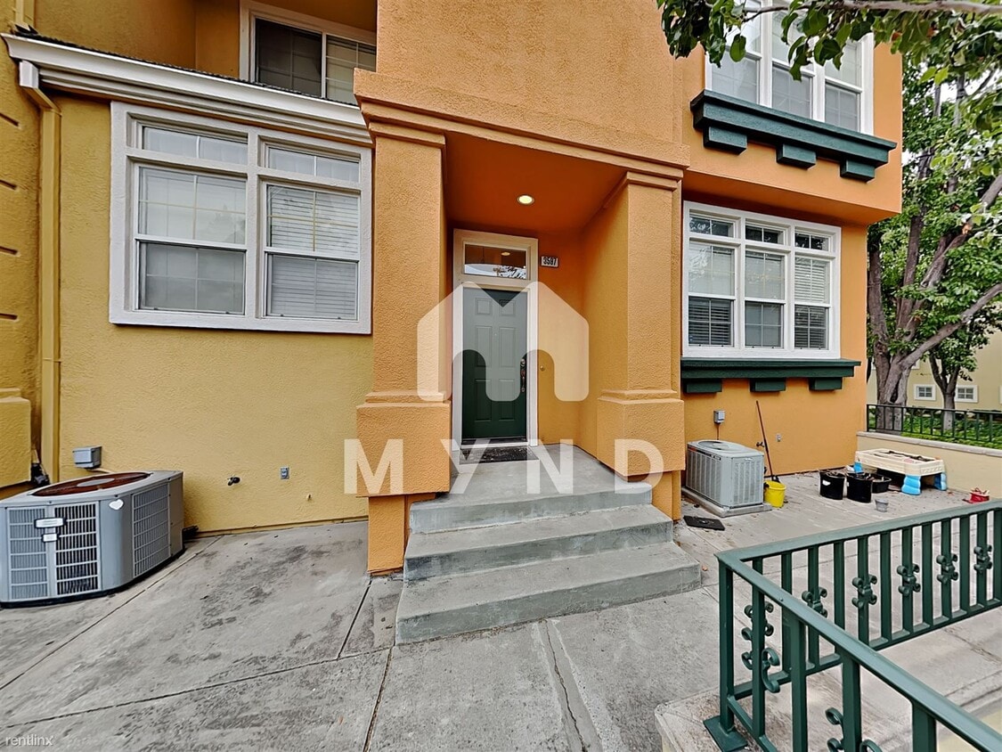 Primary Photo - 3 br, 2.5 bath Townhome - 3597 Dayton Common