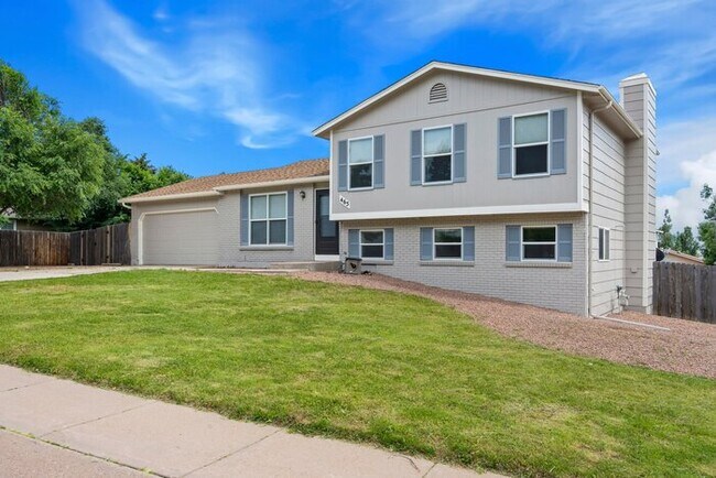 Foto del edificio - 465 Saddlemountain Rd