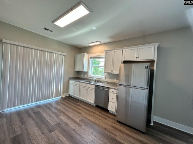 Building Photo - 357 Galaxy Ln