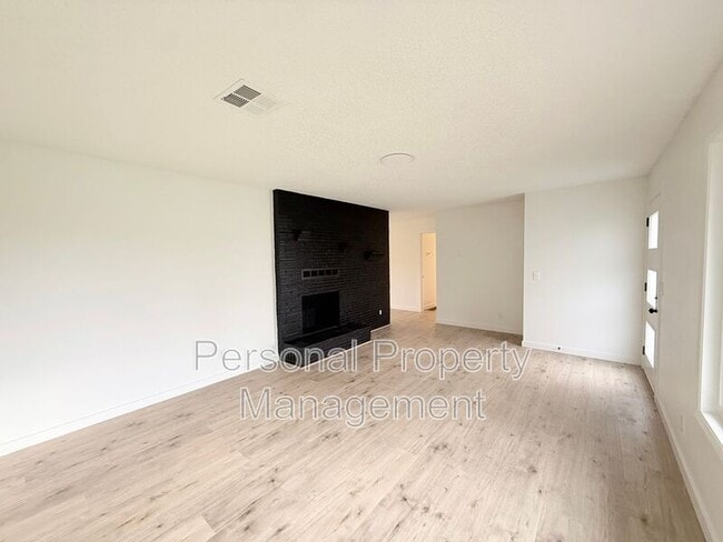 Foto del edificio - 12202 NE 2nd St