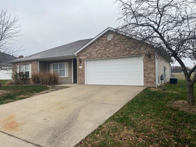 Foto del edificio - 3BR/2BA with neighborhood pool included!