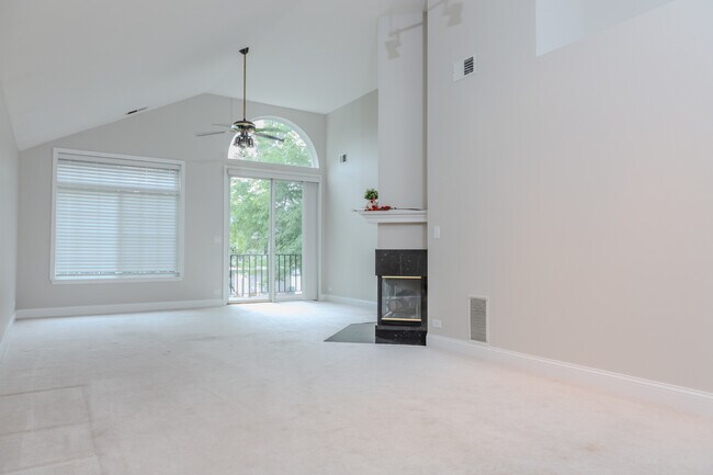 Building Photo - 330 Ashford Cir