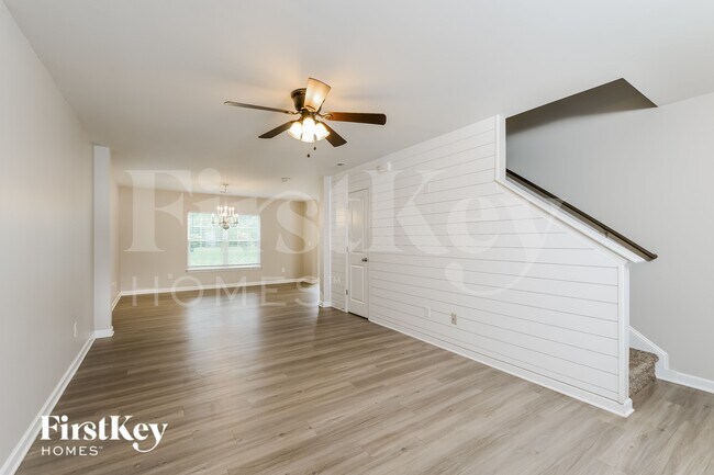 Foto del edificio - 107 Sawyer Ln