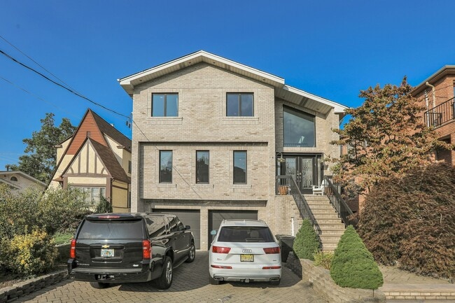 Photo - 357 Tom Hunter Rd House