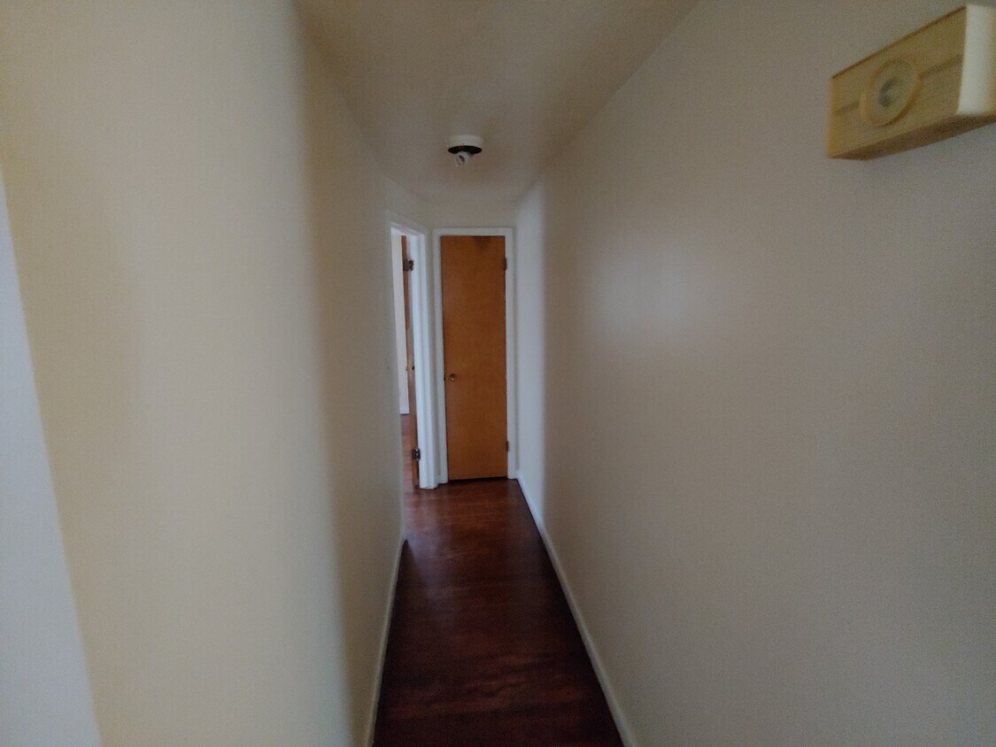 Hallway - 541 S Wilbur Ave