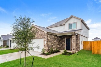 Building Photo - 3012 Wood Lily Dr