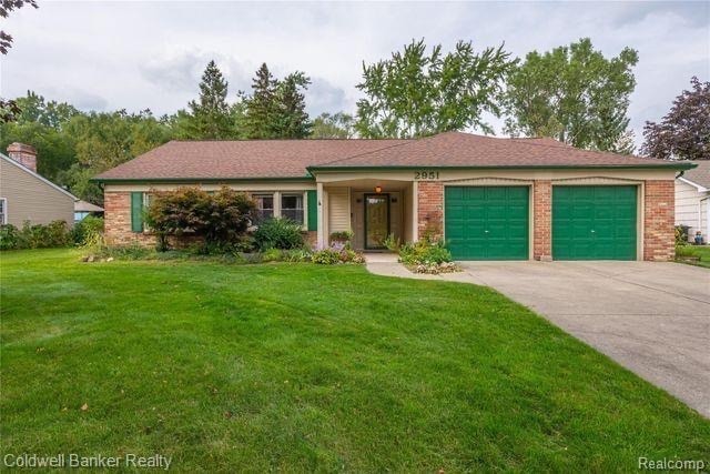 Building Photo - 2951 Hill Dr