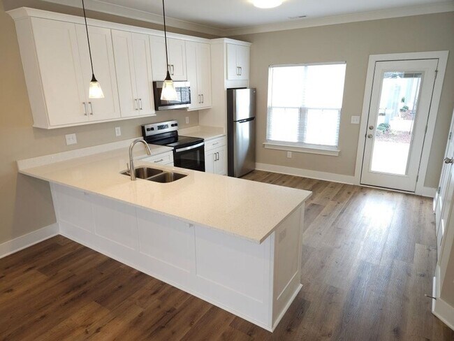 Photo - 719 Crestland Ave Apartment