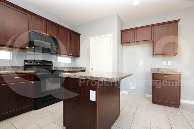 Building Photo - 4842 W Donner Dr