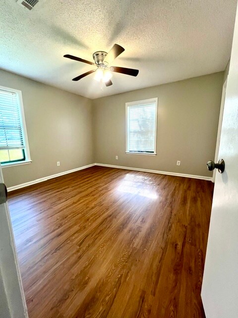 Building Photo - 3206 Perimeter Cir