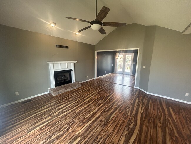 Foto del edificio - 3128 Arrow Ln