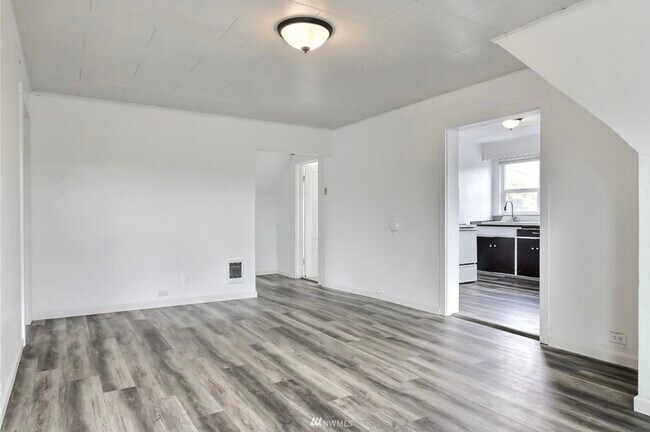 Foto del edificio - 517 W Center St
