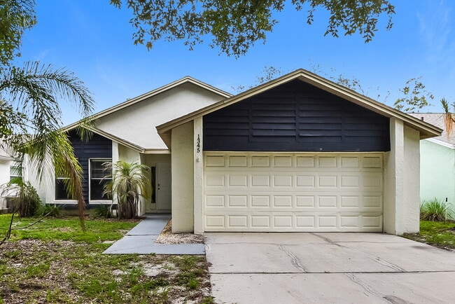 Building Photo - 1345 Bridlebrook Dr