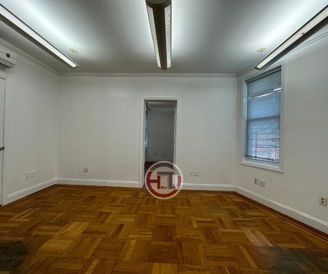 Building Photo - 2971 Coddington Ave