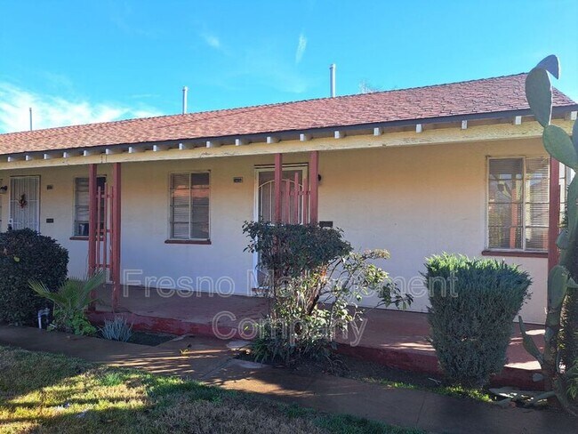 Foto del edificio - 3465 E McKinley Ave
