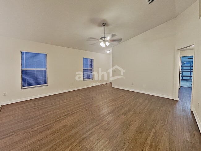 Building Photo - 8431 Deer Chase Dr