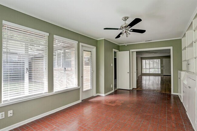Foto del edificio - 2102 Sheridan St