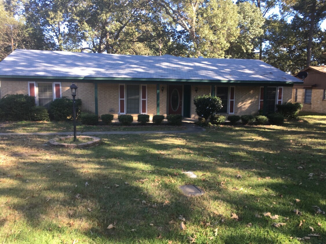902 Silver Falls Rd, Longview, TX 75604 House Rental in Longview, TX