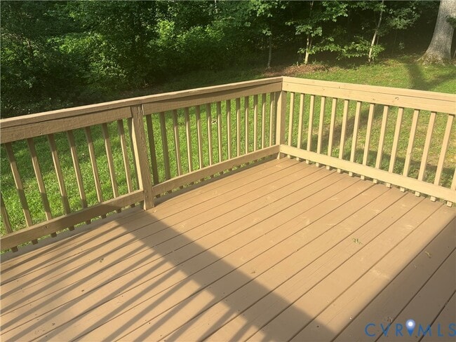 Building Photo - 3856 River Rd W