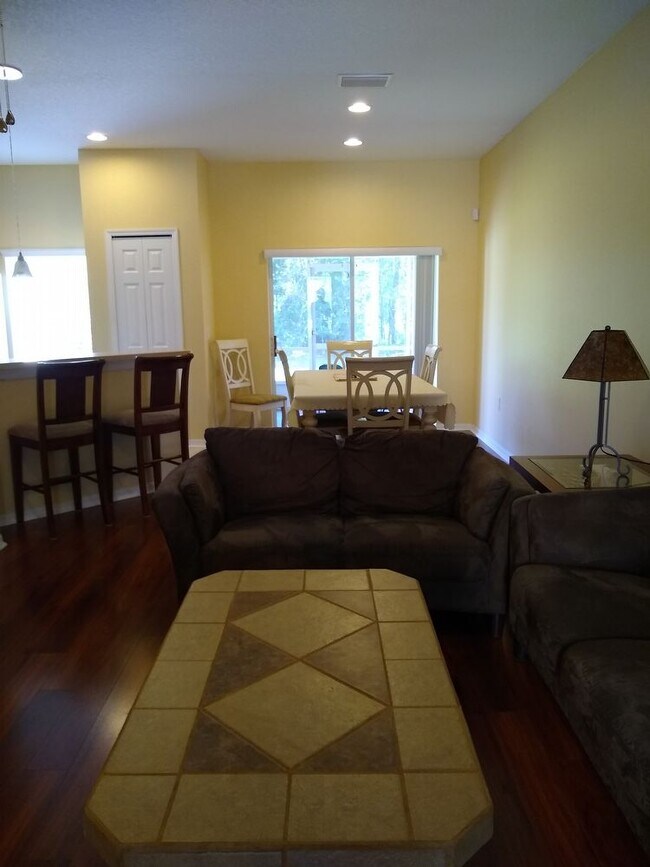 Foto del edificio - 3 bedroom  Ventana @ Waters Edge townhouse
