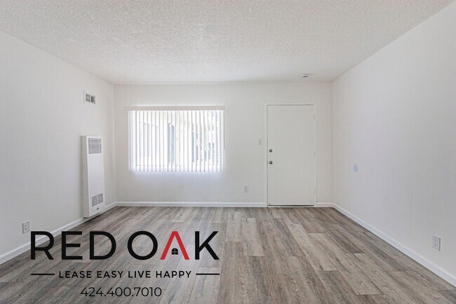 Foto del edificio - 11823 Lakewood Blvd