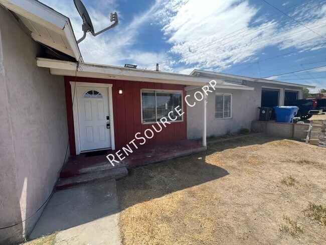 Building Photo - 1360 1/2 Nancy St-