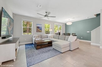 Building Photo - 3901 SE Mentmore Ln