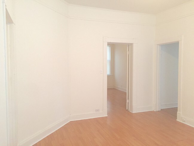 Foto del edificio - 322 W 35th St
