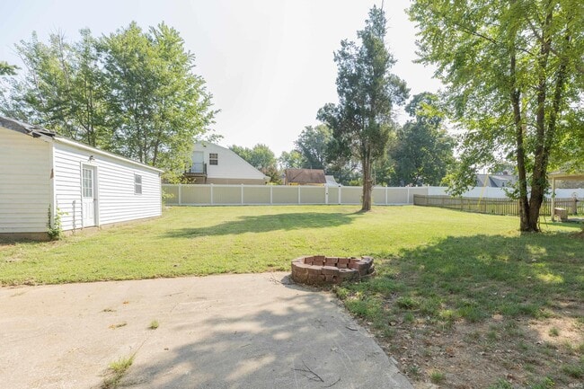 Building Photo - 740 Hoosier Ave