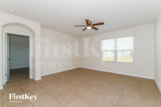 Building Photo - 1627 SW 25th Ln