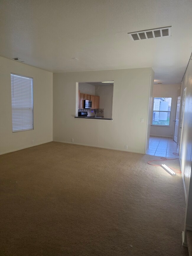 Building Photo - 9714 Coyote Creek Dr