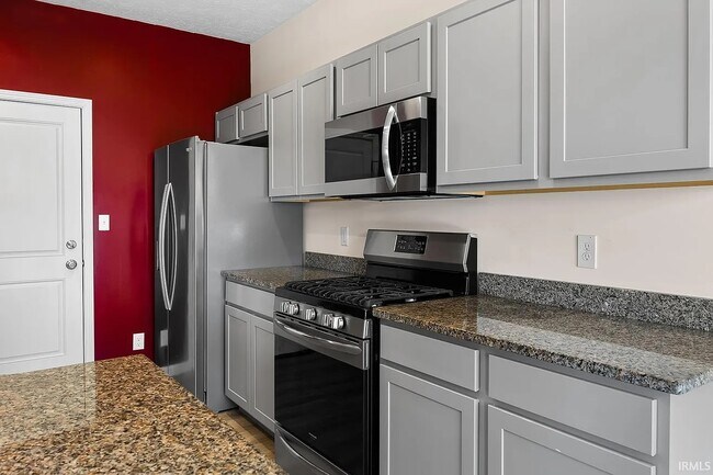 Foto del edificio - 2911 Poinciana Dr