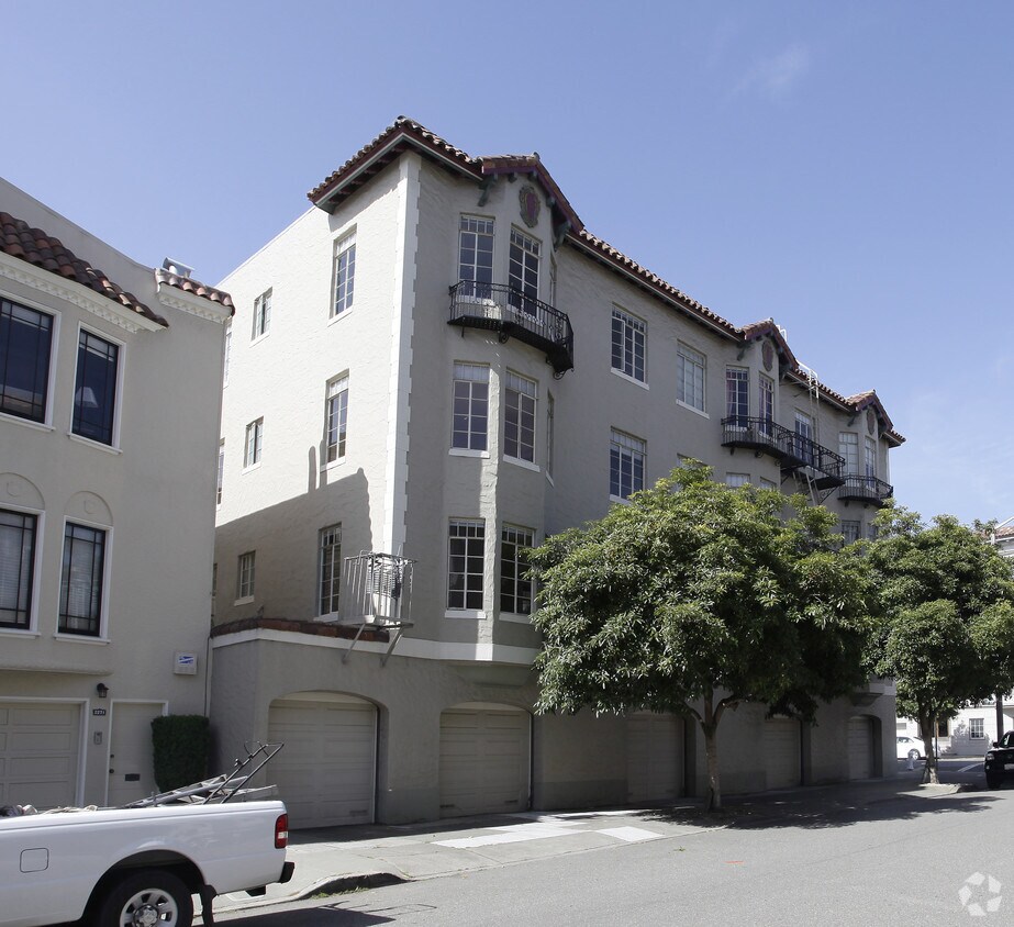 Building Photo - 3450 Broderick St